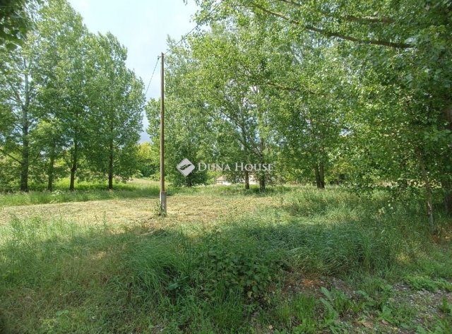 Eladó telek, Bakonypéterden 26 M Ft / költözzbe.hu