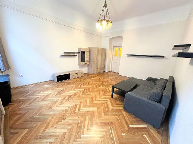 Eladó téglalakás, XIII. kerületben, Radnóti Miklós utcában