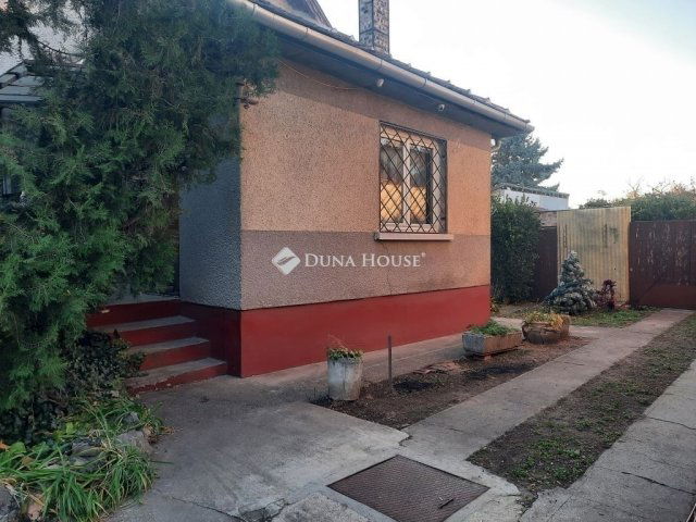 Eladó családi ház, Budapesten, XVIII. kerületben 75 M Ft