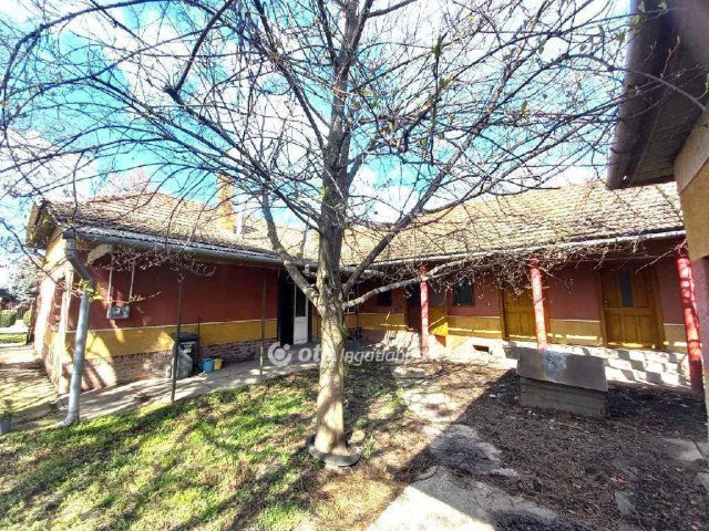 Eladó családi ház, Tömörkényen 8.9 M Ft, 2 szobás