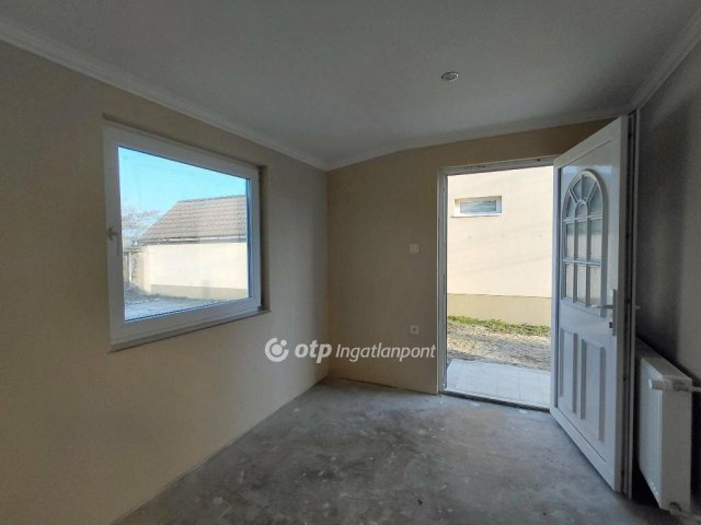 Eladó családi ház, Füzesabonyban 32.5 M Ft, 2+1 szobás