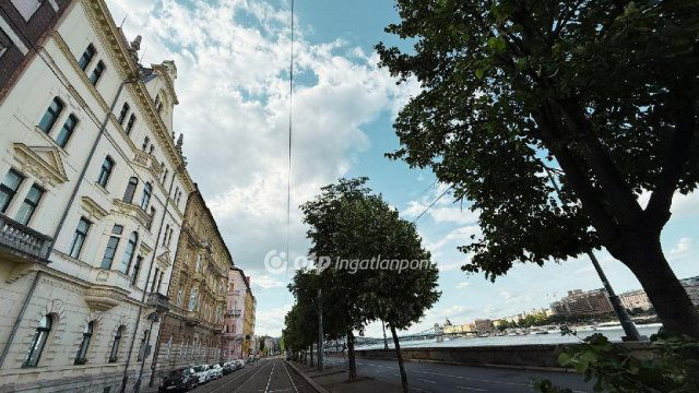 Kiadó téglalakás, albérlet, Budapesten, I. kerületben