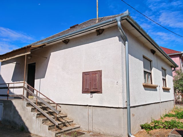 Eladó családi ház, Kesztölcön, Malom utcában 49.9 M Ft