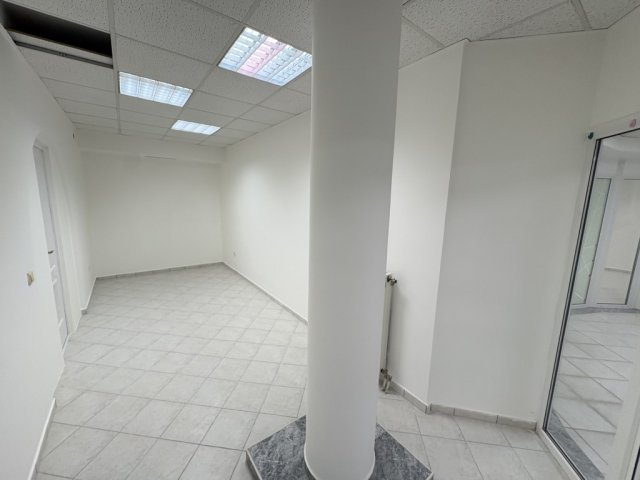 Kiadó üzlethelyiség, Kaposváron, Zárda utcában 38 E Ft / hó