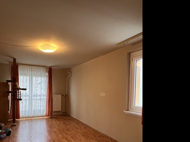 Eladó panellakás, Budapesten, III. kerületben, Gyűrű utcában