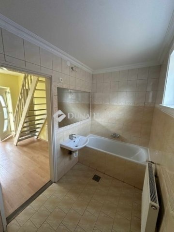 Eladó családi ház, Albertirsán 65 M Ft, 2 szobás