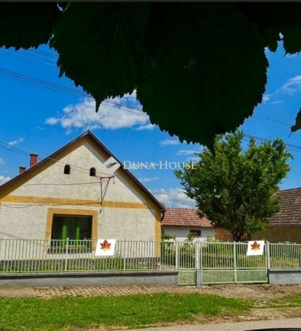 Eladó családi ház, Tamásiban 23 M Ft, 3 szobás