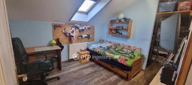 Eladó téglalakás, Ürömön 124.9 M Ft, 5 szobás