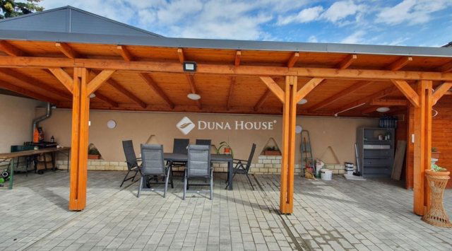 Eladó családi ház, Szombathelyen 125 M Ft, 4+1 szobás