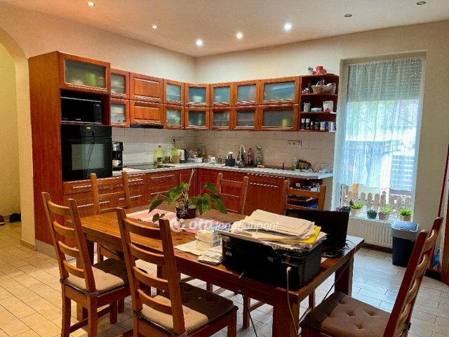 Eladó családi ház, Debrecenben 124.9 M Ft, 2+1 szobás