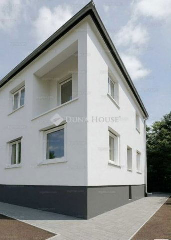 Eladó családi ház, Kiskunlacházán 64.9 M Ft, 4 szobás