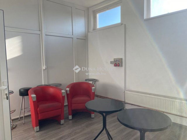 Eladó családi ház, Sződligeten 150 M Ft, 1 szobás