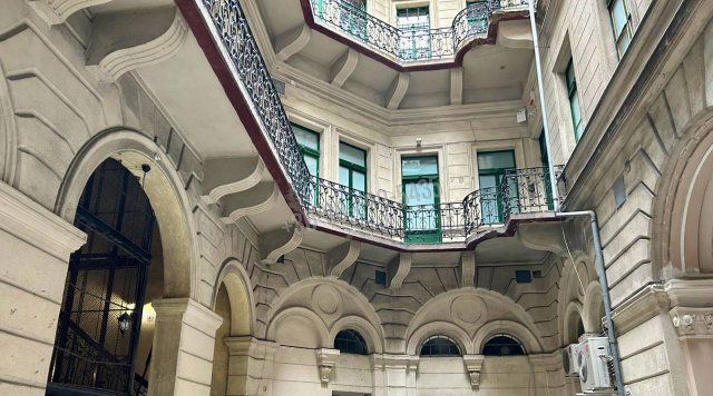 Eladó téglalakás, Budapesten, VI. kerületben 169.9 M Ft