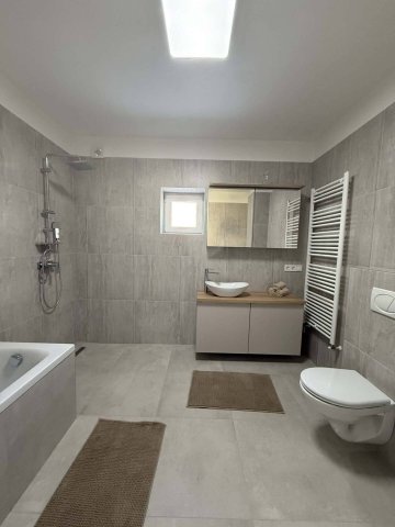 Eladó téglalakás, Pécsett 89.9 M Ft, 4 szobás