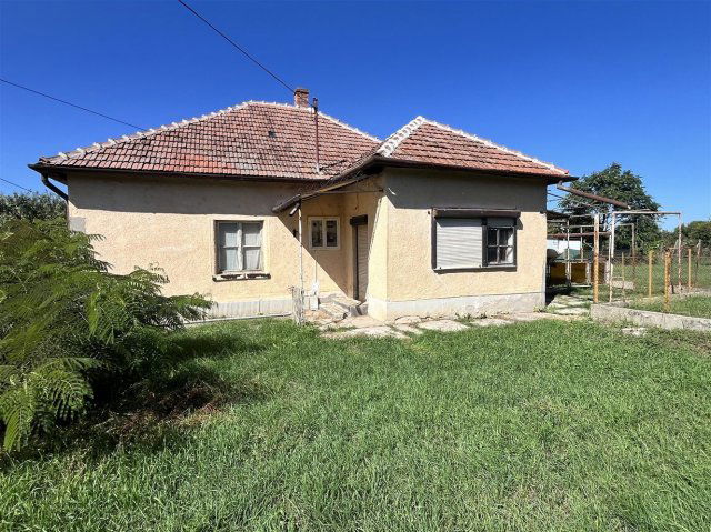 Eladó családi ház, Sarkadon 7.6 M Ft, 2 szobás