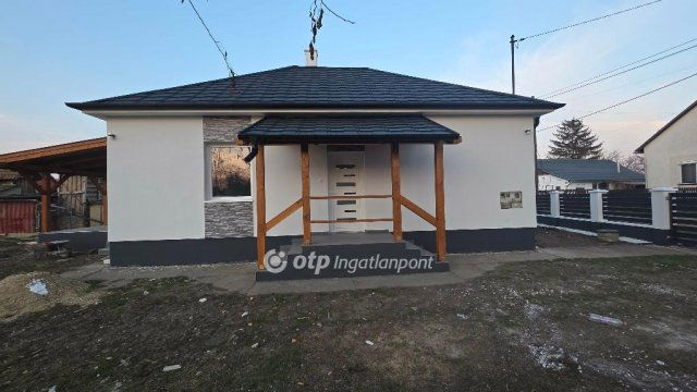 Eladó családi ház, Nádudvaron 48 M Ft, 2 szobás