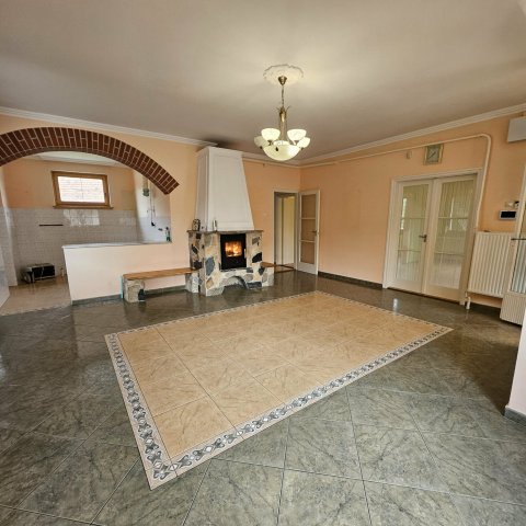 Eladó családi ház, Kunszentmiklóson 59.9 M Ft, 2 szobás