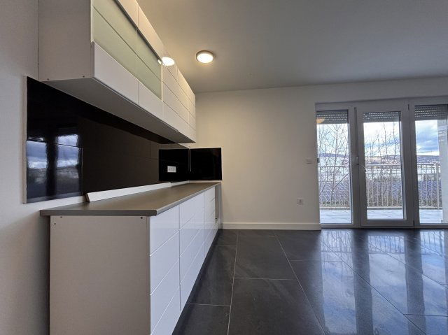 Kiadó téglalakás, albérlet, Pécsett, Móra Ferenc utcában