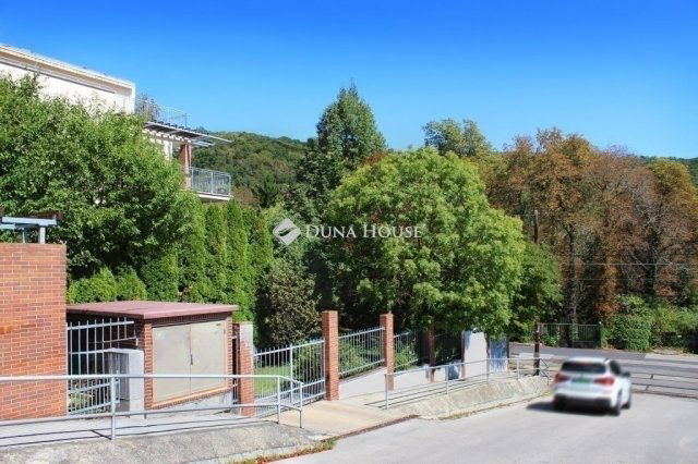 Eladó téglalakás, Budapesten, II. kerületben 198.9 M Ft