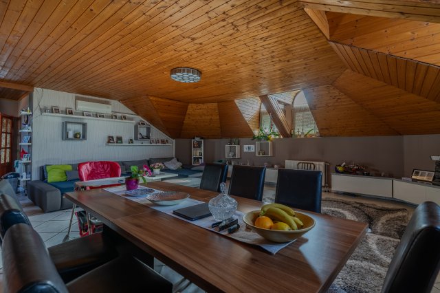 Eladó családi ház, Baján 149 M Ft, 4 szobás