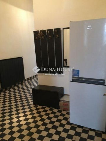 Eladó téglalakás, Budapesten, VIII. kerületben 61.5 M Ft