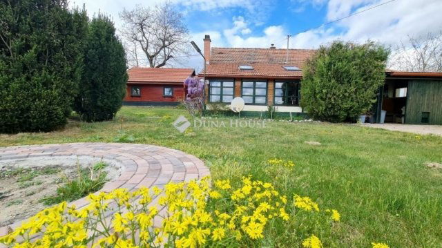 Eladó családi ház, Lakitelken 42 M Ft, 6 szobás
