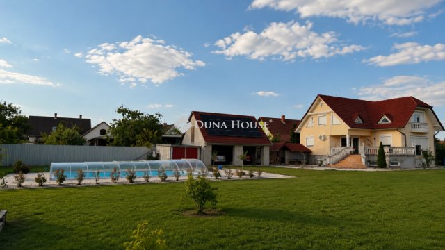 Eladó családi ház, Bólyban, Dobó utcában 135 M Ft, 6 szobás