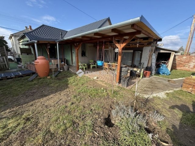 Eladó családi ház, Szombathelyen 69 M Ft, 2+1 szobás