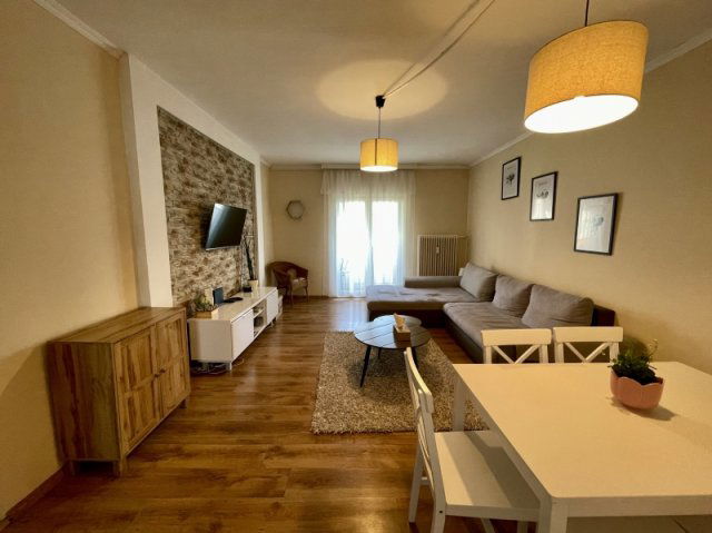 Eladó panellakás, Pécsett, Radnóti Miklós utcában 44.5 M Ft