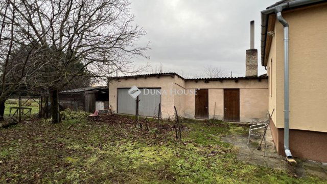 Eladó családi ház, Székesfehérvárott 66 M Ft, 2+1 szobás