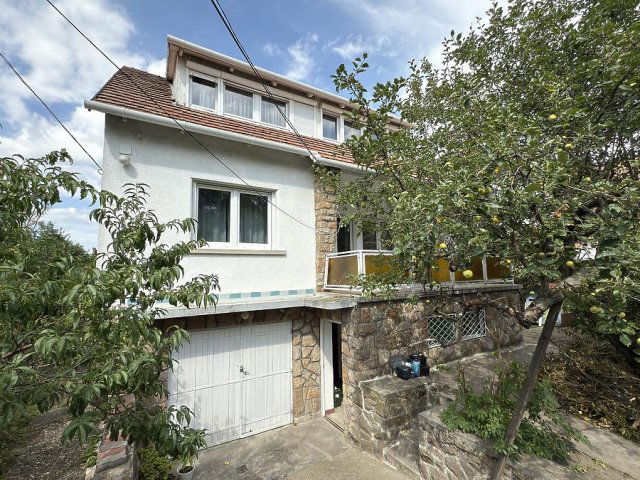 Eladó családi ház, Szentendrén 117.9 M Ft, 4 szobás