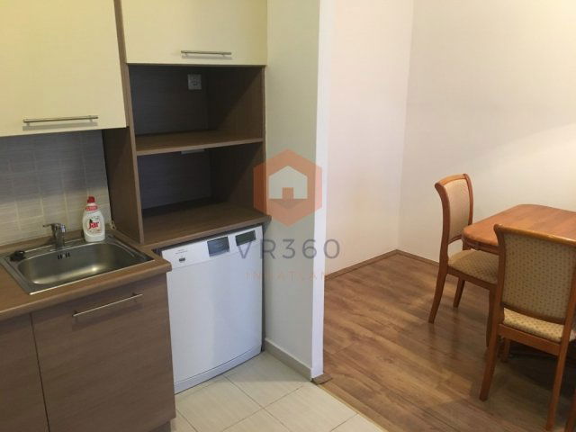 Kiadó panellakás, albérlet, Pécsett, Jurisics Miklós utcában