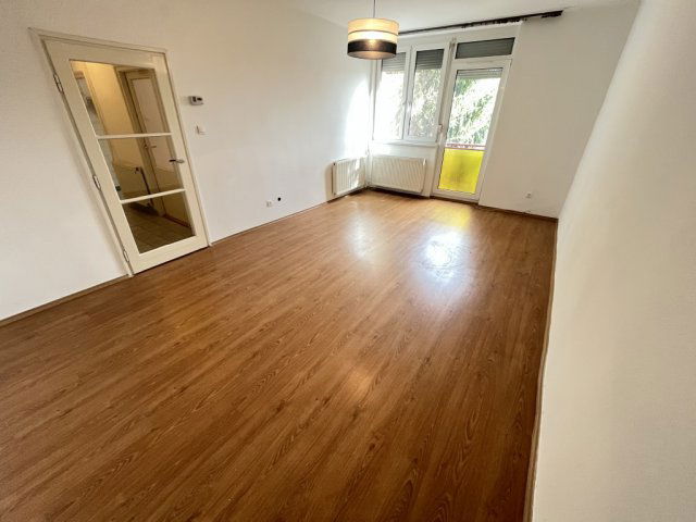Eladó téglalakás, Kaposváron, Hársfa utcában 31.9 M Ft