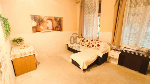 Eladó téglalakás, Budapesten, VII. kerületben 64.9 M Ft