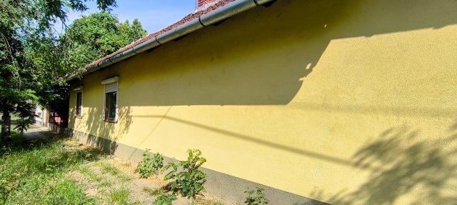 Eladó családi ház, Békésen 19.8 M Ft, 4 szobás