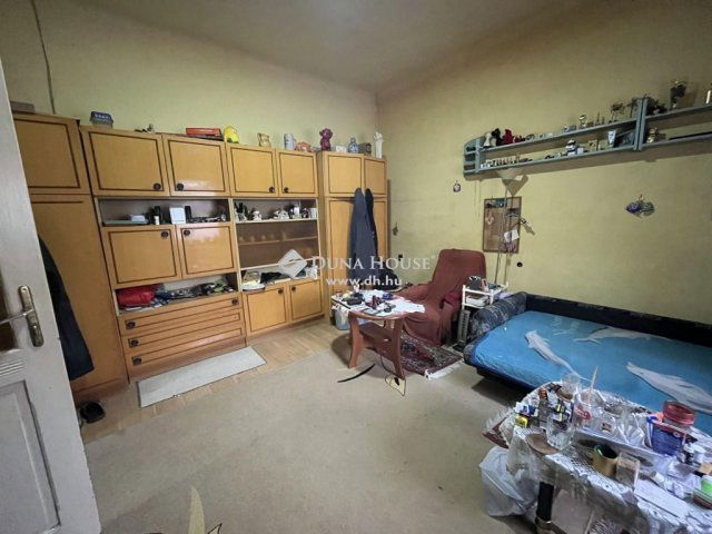 Eladó családi ház, Pilisen 48 M Ft, 6 szobás