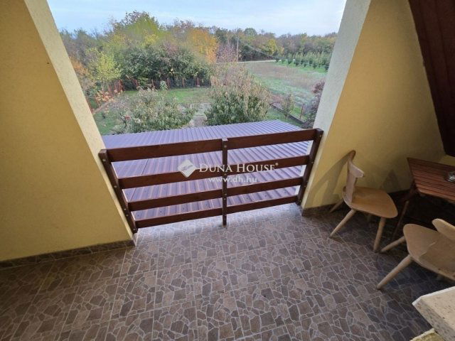 Eladó nyaraló, Polgárdin 29.5 M Ft, 3 szobás
