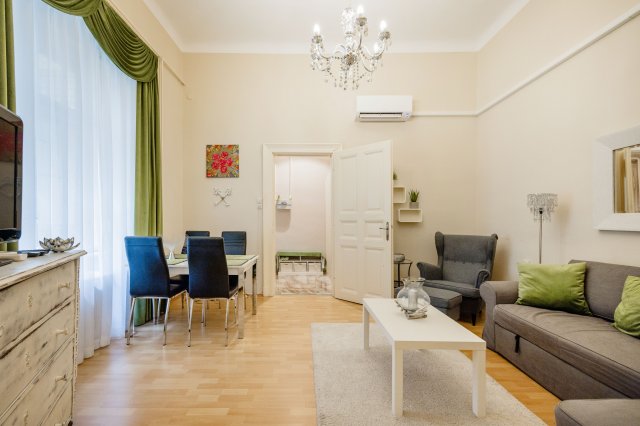 Eladó téglalakás, Budapesten, VI. kerületben 0.29 M Ft, 2 szobás