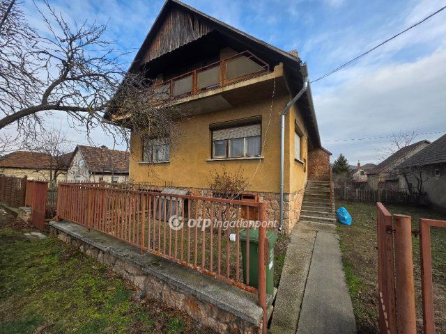Eladó családi ház, Tatabányán 74.9 M Ft, 3 szobás