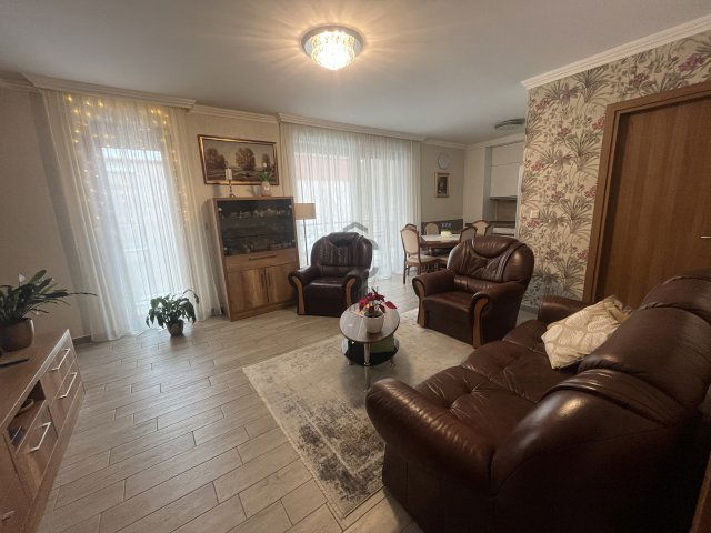 Eladó téglalakás, Debrecenben 144 M Ft, 3 szobás