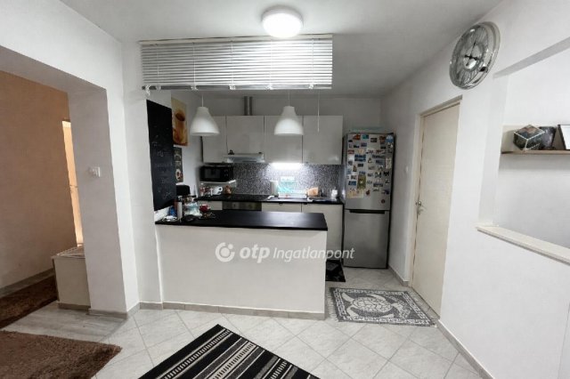 Eladó sorház, Jánossomorján 44.9 M Ft, 2 szobás