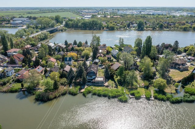 Eladó családi ház, Szigethalmon 249.9 M Ft, 5+2 szobás