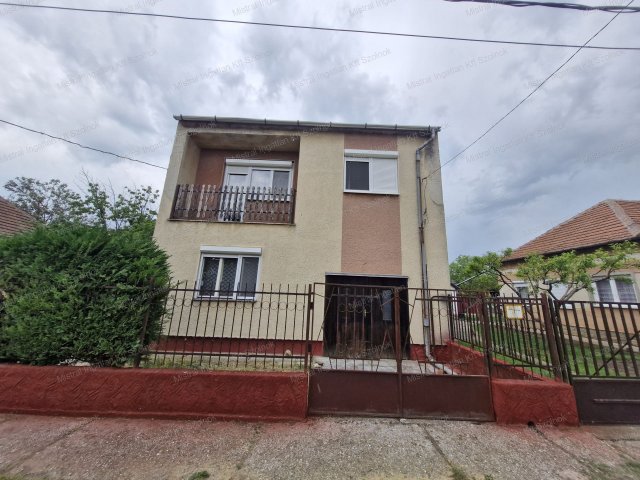 Eladó családi ház, Martfűn 42.8 M Ft, 3 szobás