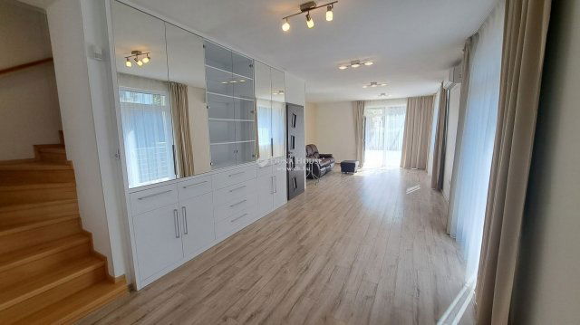 Eladó téglalakás, Budapesten, III. kerületben 219.9 M Ft