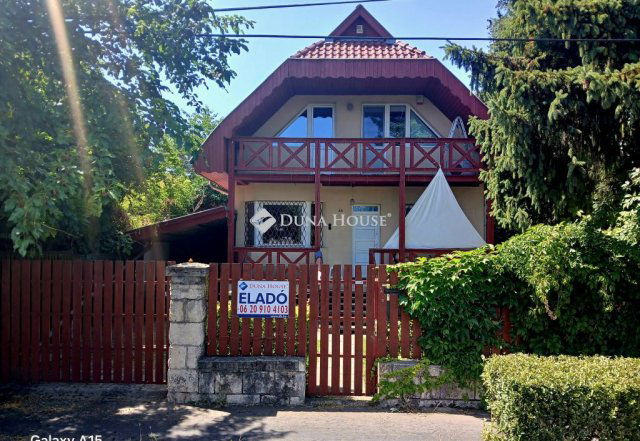 Eladó családi ház, Budapesten, III. kerületben 178 M Ft