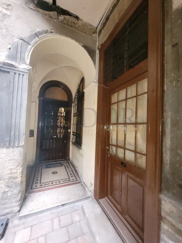 Eladó téglalakás, Budapesten, VI. kerületben 89.9 M Ft