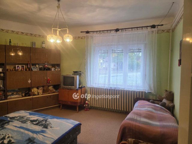 Eladó családi ház, Abonyban 41.9 M Ft, 4 szobás