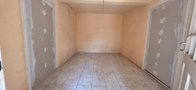 Eladó családi ház, Nagyvenyimen 19.9 M Ft, 4 szobás