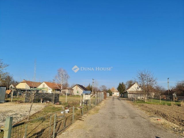 Eladó családi ház, Iváncsán 33 M Ft, 2 szobás