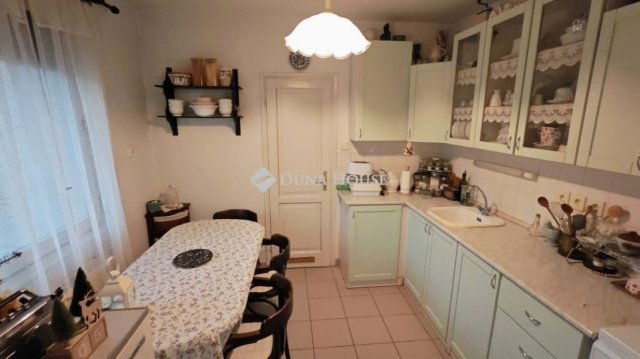 Eladó téglalakás, Kecskeméten 66.9 M Ft, 3 szobás